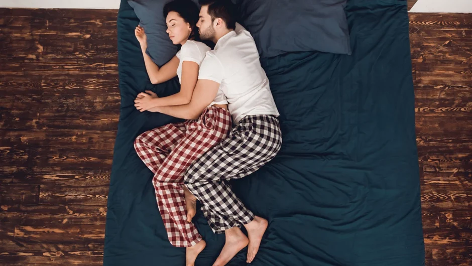 Τι είναι το «διαζύγιο ύπνου» μεταξύ ζευγαριών – Γιατί είναι ανησυχητική αυτή η τάση που γίνεται όλο και πιο δημοφιλής