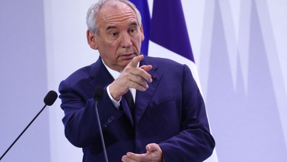 Γαλλία: Προϋπολογισμός «λαιμητόμος» – Μεγάλες αντιδράσεις – Περιλαμβάνει περικοπές πέντε δισ. στην Υγεία