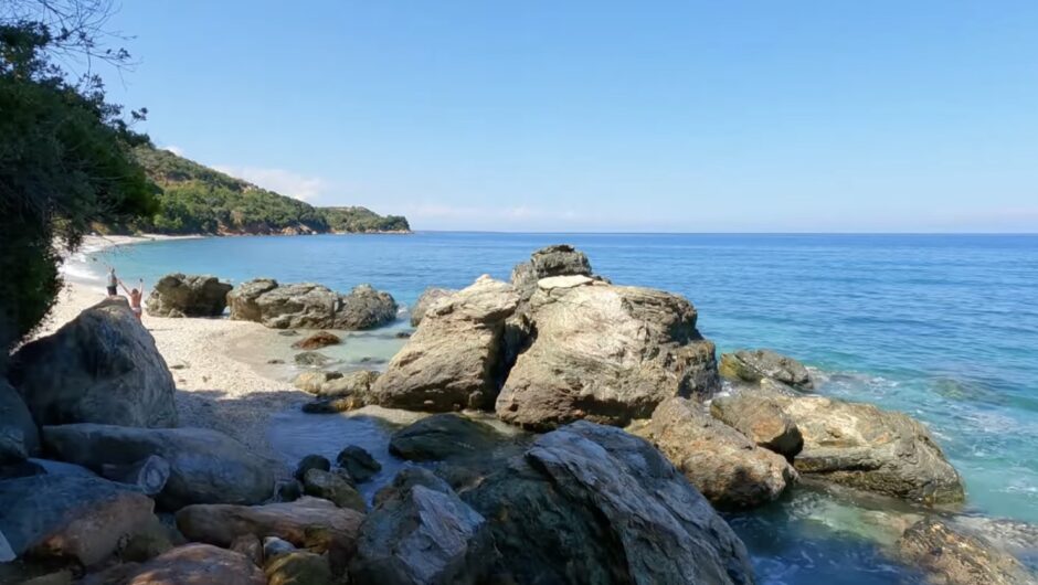 Αυτές είναι οι 15 καλύτερες παραλίες της Λάρισας με τα καθαρά κρυστάλλινα νερά συγκεντρωμένες σε ένα βίντεο