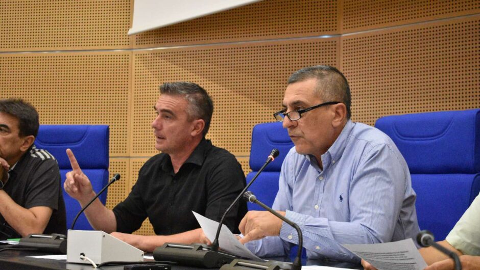 Κραυγή αγωνίας από τους κτηνοτρόφους της Θεσσαλίας για την ευλογιά – Κουρέτας: «Η κατάσταση δεν είναι ανεξέλεγκτη, αλλά πρέπει να σταματήσει – Η κυβέρνηση να δράσει άμεσα» (φωτό – βίντεο)