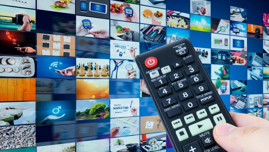 Τέλος εποχής και νέα ξεκινήματα στην τηλεοπτική αρένα: Οι μεταγραφές και οι ανατροπές του καλοκαιριού