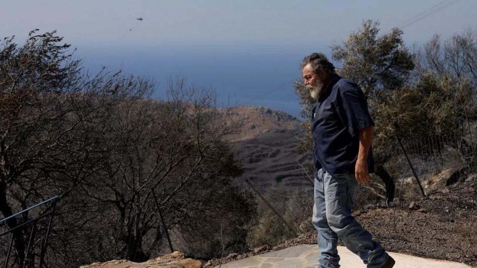 20 συγκλονιστικές φωτογραφίες από τις φωτιές σε όλη τη χώρα