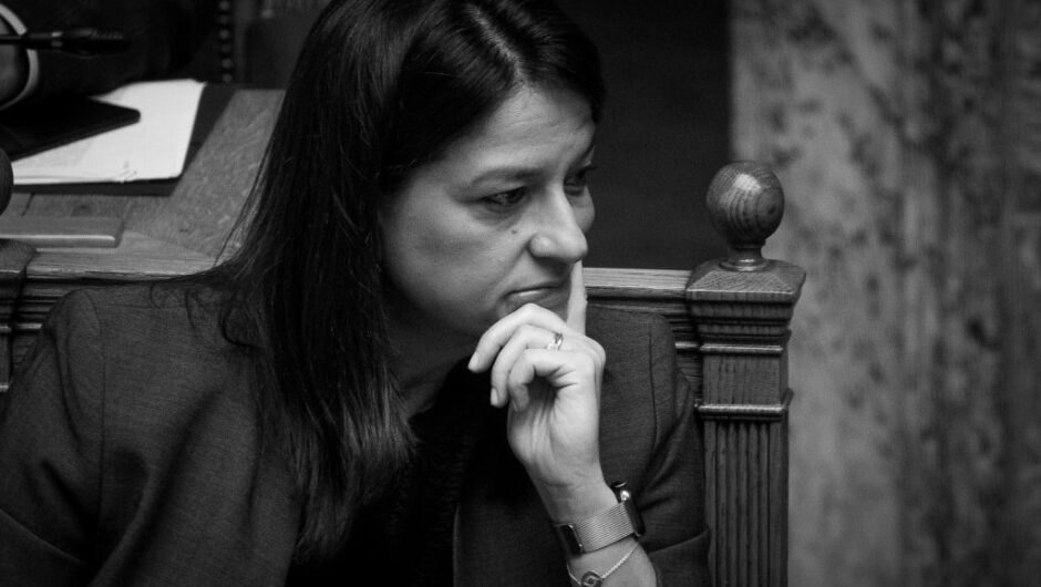 Μετά τα ρουσφέτια στους γαλάζιους αγρότες, ήρθαν οι διευκολύνσεις στους εργοδότες, με 13 ώρες… δουλεία σιγά μη δεις τη νέα δικογραφία