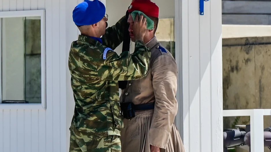«Βράζει» η χώρα: Πέμπτη ημέρα καύσωνα με θερμοκρασίες έως και 44°C – Πότε παίρνουμε ανάσα