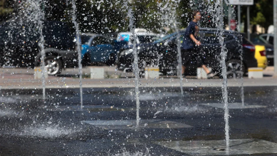 Σε «θερμικό θόλο» η χώρα – Προειδοποίηση για 42άρια, πότε «πέφτει βίαια» η θερμοκρασία