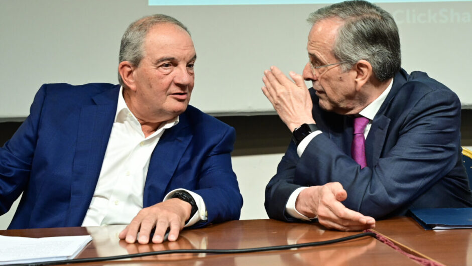 Ο Σαμαράς ψάχνει το νέο κόμμα, ο Καραμανλής «κουνάει μαντήλι»