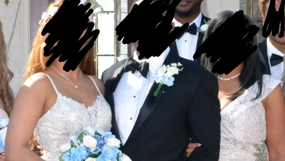 Η πεθερά που έκλεψε την παράσταση: Εμφανίστηκε στον γάμο με φόρεμα… ίδιο με το νυφικό