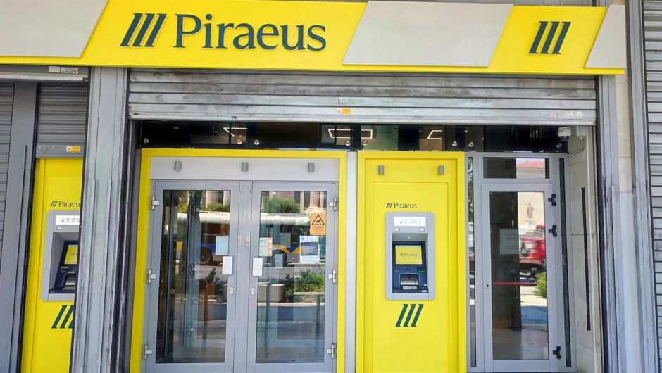 Τράπεζα Πειραιώς: Λειτουργούμε το μεγαλύτερο φυσικό δίκτυο 370 καταστημάτων πανελλαδικά