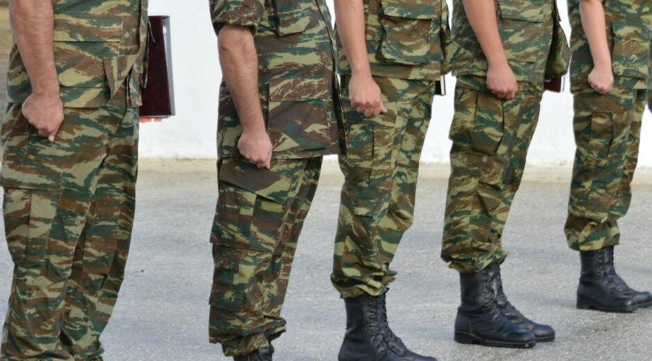 Δένδιας: Τέλος η θητεία σε αεροπορία και ναυτικό, όλοι στον στρατό ξηράς – Αύξηση στον «μισθό» των φαντάρων