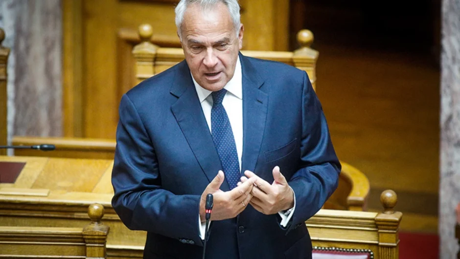 Πότε έδωσε την παραίτησή του ο Βορίδης | Ποια στελέχη δεν κρύβονται | Τα νέα αποκτήματα του Μαρινάκη αξίας 1 δισ. ευρώ