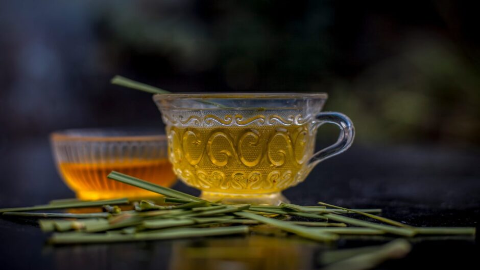 Το βότανο-προστάτης των διδύμων που βοηθάει με τη χώνευση, ρίχνει την πίεση και ανακουφίζει από τους πόνους περιόδου