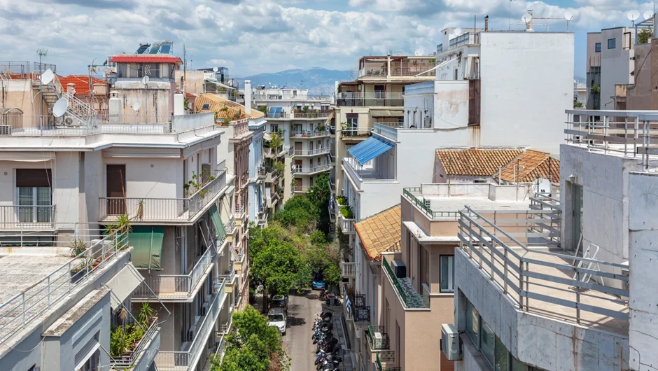 Κοινωνική αντιπαροχή: Στέγη με χαμηλό ενοίκιο και δικαίωμα εξαγοράς για νέους και ευάλωτα νοικοκυριά