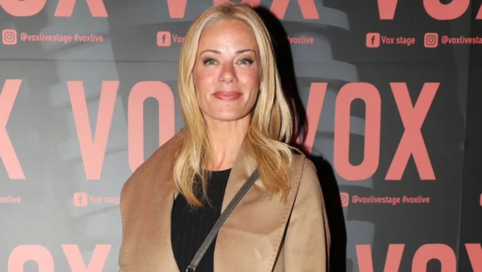 Το απίθανο κόλπο για να διώξετε τις μύγες από το μπαλκόνι- Δείτε πώς το κάνει η Ζέτα Μακρυπούλια