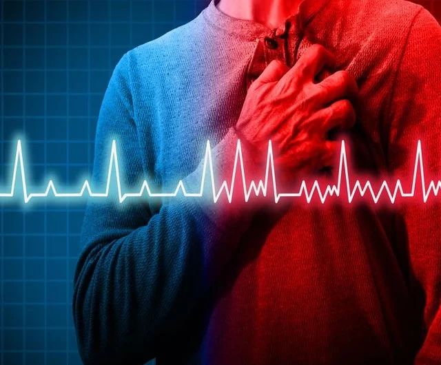 ΚΑΡΔΙΟΛΟΓΟΣ ΕΞΗΓΕΙ ΠΩΣ ΘΑ ΜΑΘΕΙΣ ΑΝ ΚΙΝΔΥΝΕΥΕΙΣ ΑΠΟ ΚΑΡΔΙΑΚΟ Η ΕΓΚΕΦΑΛΙΚΟ