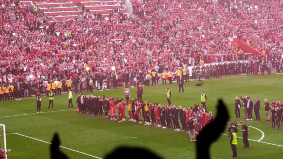Ρέει το χρήμα στη Λίβερπουλ, ένας ποδοσφαιρικός κολοσσός