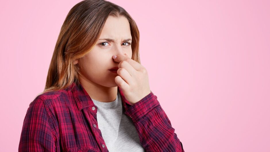 Τι δείχνει η μυρωδιά της ανάσας σας για την υγεία σας – Ποια είναι η πιο ανησυχητική;