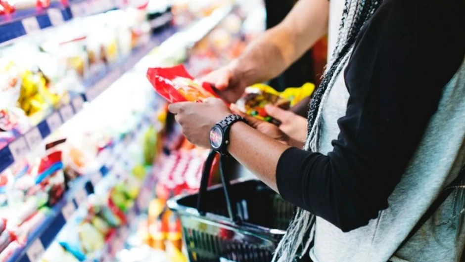 Η Βρετανία ενημερώνει τους πολίτες της για τα 9 βασικά είδη που πρέπει να έχουν στο σπίτι τους σε περίπτωση πολέμου