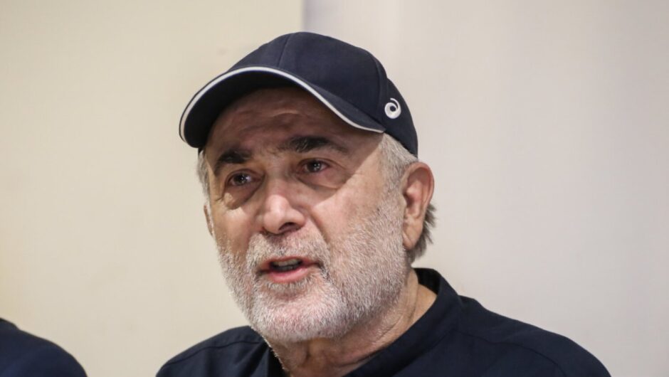 Λάκης Λαζόπουλος: 200 γέροι κουμαντάρουν ολόκληρη χώρα σήμερα, θα τρελαθώ