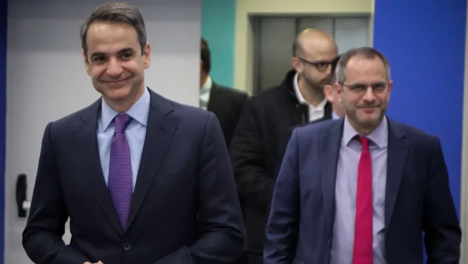 Λέσχη Φίλων της Κυβέρνησης και «άνθρωποι του προέδρου»