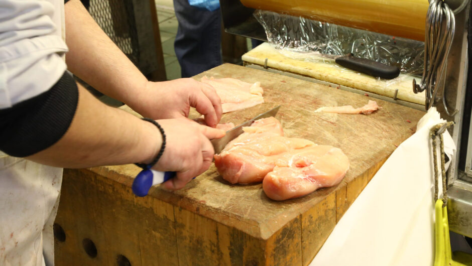 Eυλογιά αιγοπροβάτων: Σε ποια κρέατα αναμένεται να ανέβουν οι τιμές και πόσο θα ακριβύνει το γάλα