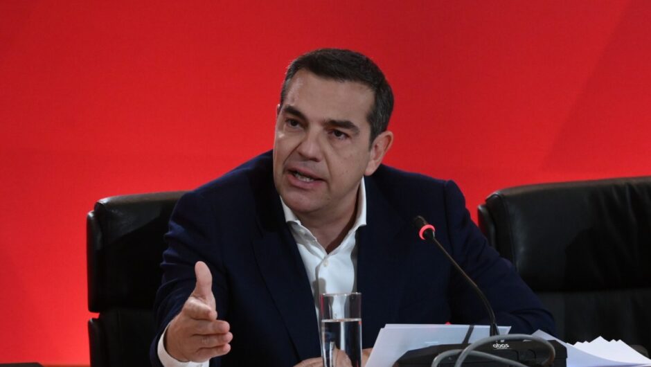 Τσίπρας: Εμείς μειώσαμε τη φτώχεια, η κυβέρνηση χωρίς μνημόνια την αύξησε