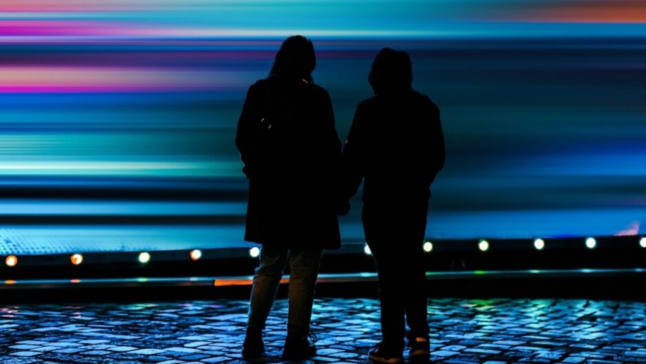 Oops Ι did it again: Για μας ελκύουν οι «λάθος» σύντροφοι;