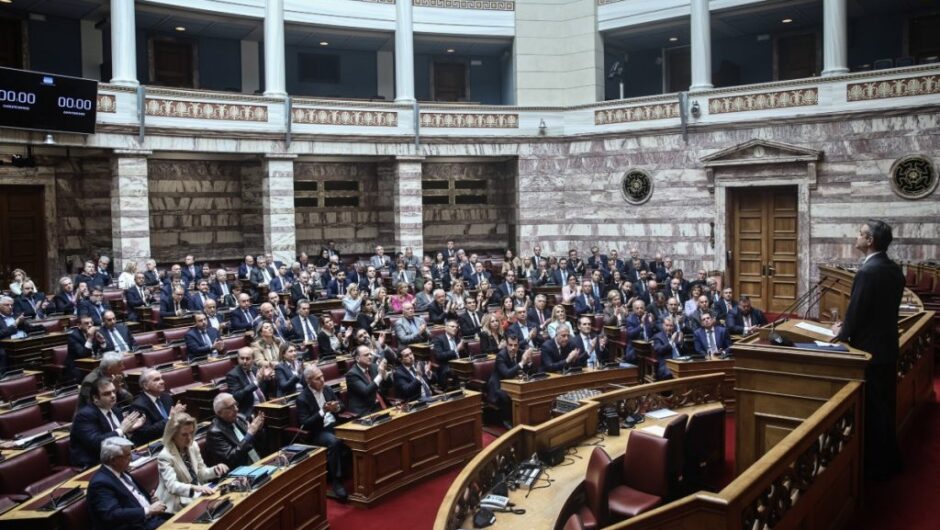 13ωρα στη δουλειά, σκάνδαλα στη σειρά, τα πλυντήρια για τα Τέμπη βγαίνουν πάλι παγανιά, δεν μασάει ο λαός στην απειλή μη γίνουμε Γαλλία, άρει την κυβερνητική «ασυλία»