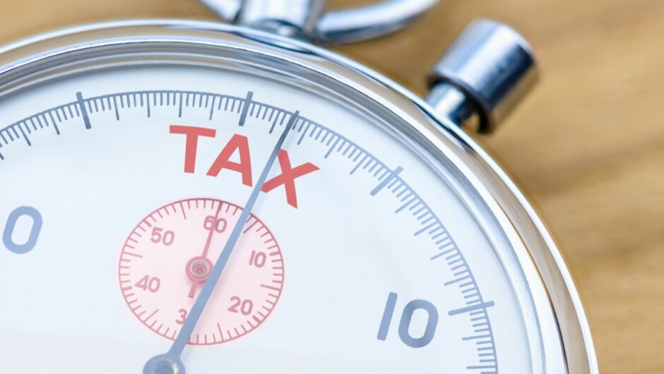 Η ένοχη σιωπή της κυβέρνησης για τον ΦΠΑ και η οφθαλμαπάτη των φοροαπαλλαγών