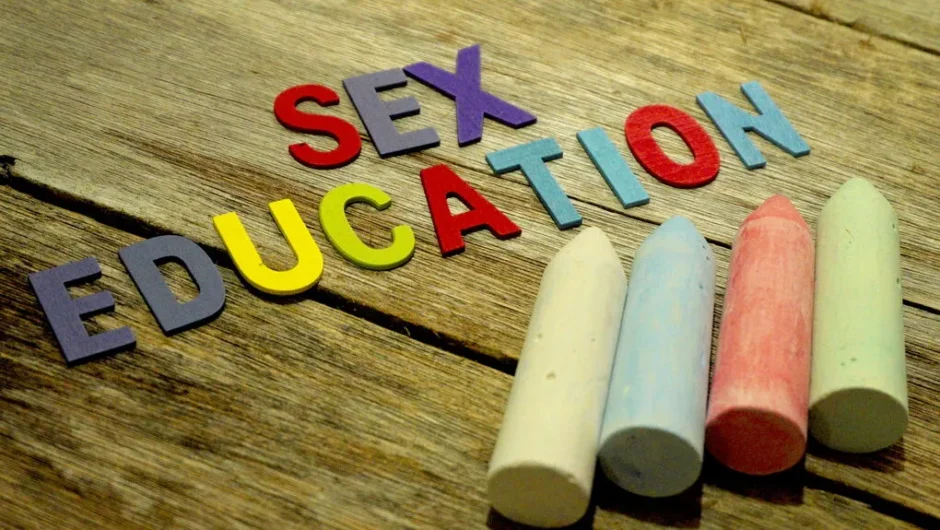 Πόσες ακόμα γενιές θα μεγαλώσουν με ταμπού;