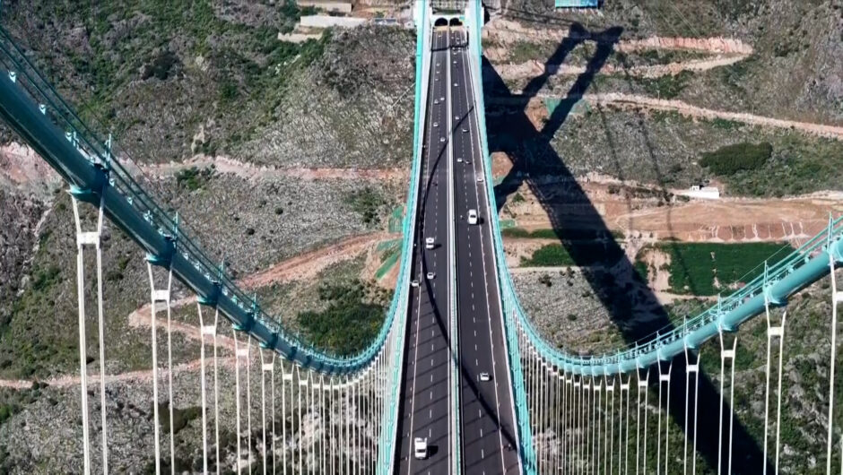 Κίνα: Εγκαινιάζει επίσημα την ψηλότερη γέφυρα στον κόσμο