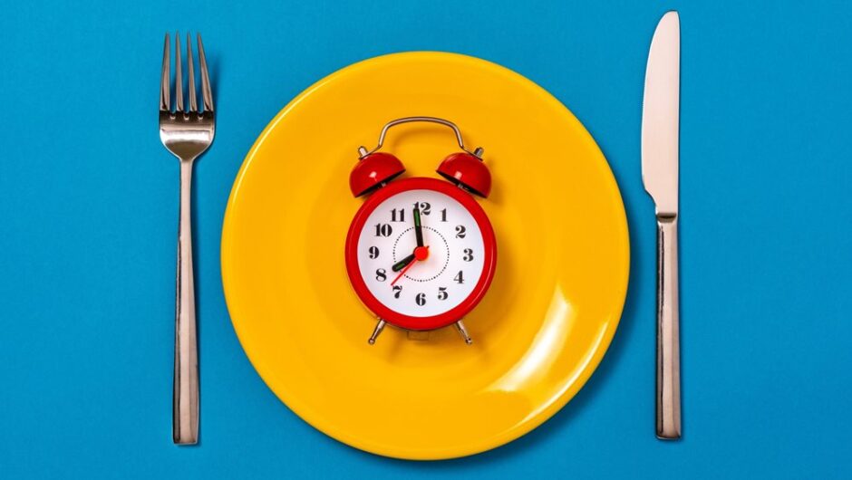 Διαλειμματική νηστεία: Πώς εκτός από την απώλεια βάρους, μπορεί να βοηθήσει και στην υγεία του εντέρου