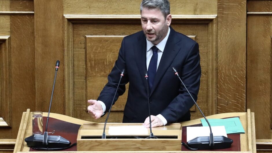 Ανδρουλάκης: Κυβέρνηση βουτηγμένη στα σκάνδαλα και τη διαφθορά – Να φύγετε το γρηγορότερο