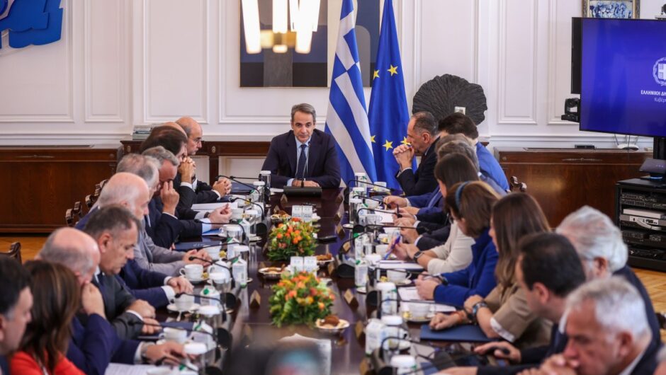 Κυβέρνηση: Από το Μνημείο του Άγνωστου Στρατιώτη έως την Εξεταστική του ΟΠΕΚΕΠΕ μια… Διαφθορά δρόμος