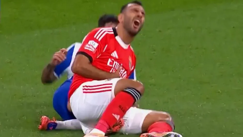 Η Μπενφίκα περνά στην αντεπίθεση: Ανέβασε VIDEO με δύο αγκωνιές στον Παυλίδη κι άλλες επτά επίμαχες φάσεις