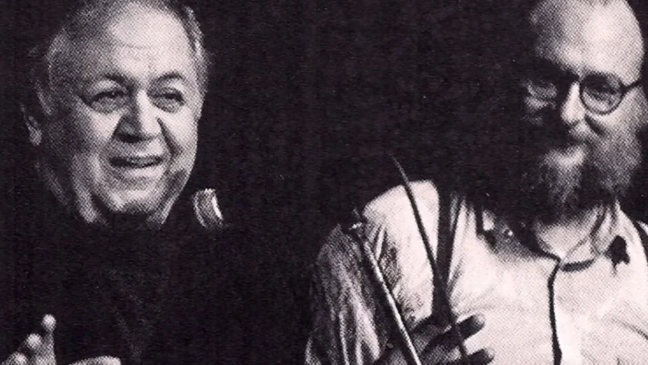 Σαν σήμερα 23 Οκτωβρίου: 100 χρόνια από τη γέννηση του Μάνου Χατζιδάκι – Όταν έπαιξε λογοκριμένο στίχο του Σαββόπουλου