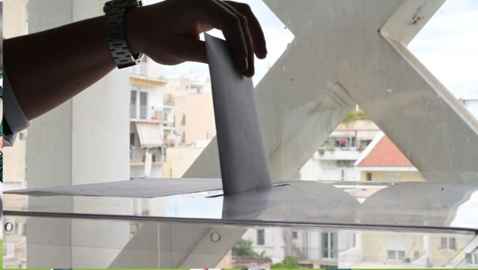 Δημοσκόπηση: Φθορά Μητσοτάκη, με πρωθυπουργικό προφίλ ο Τσίπρας