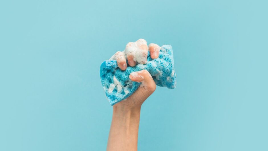 Πώς να καθαρίσετε σχεδόν τα πάντα μόνο με φυσικά υλικά – 6 προτάσεις για ένα σπίτι που λάμπει