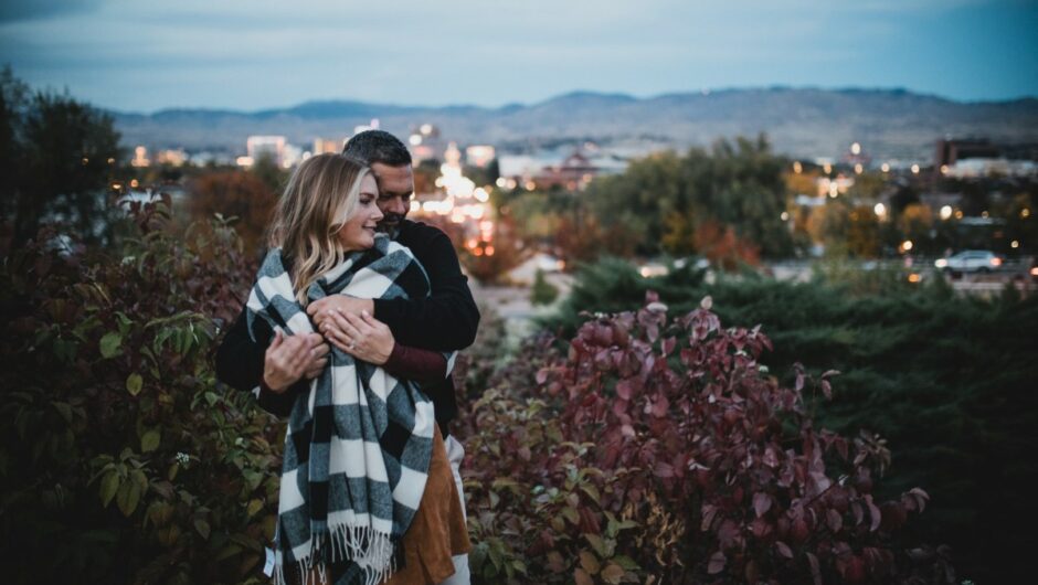 Σχέση: Τόσες ώρες χρειάζονται την εβδομάδα για να μείνει ζωντανή