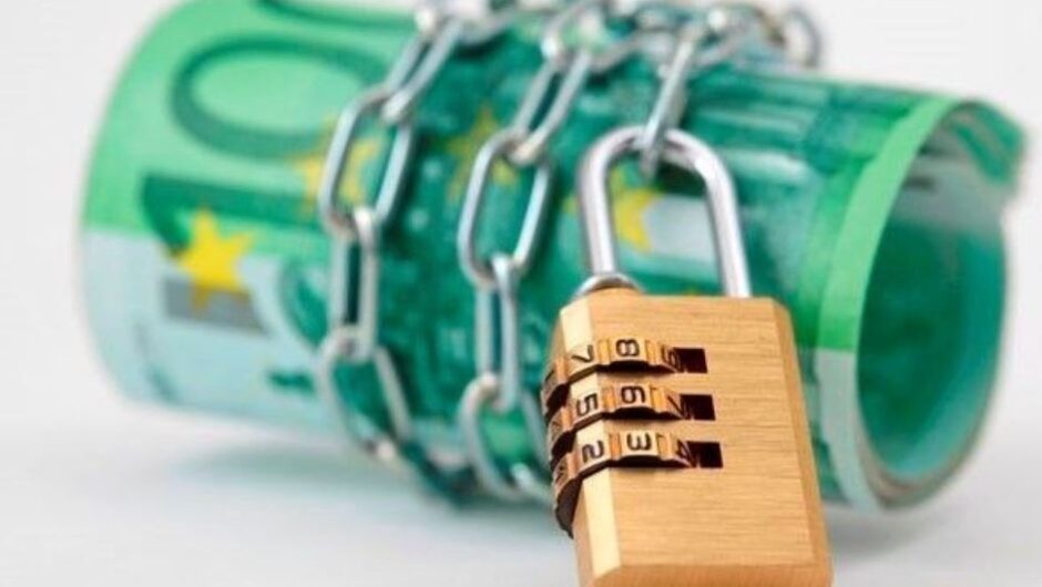 Πότε γίνεται δέσμευση λογαριασμού και τι πρέπει να κάνουμε για να τον αποδεσμεύσουμε