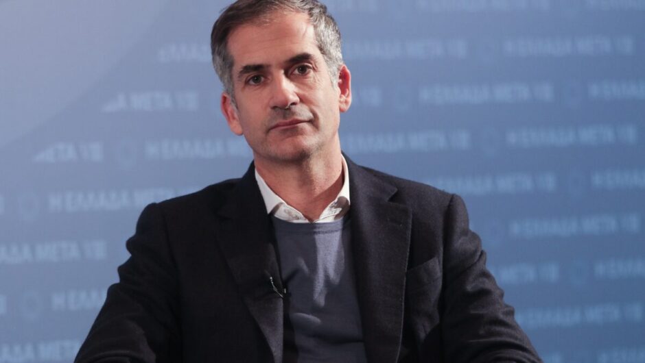Έρχεται ο Κώστας, φεύγει η Ντόρα