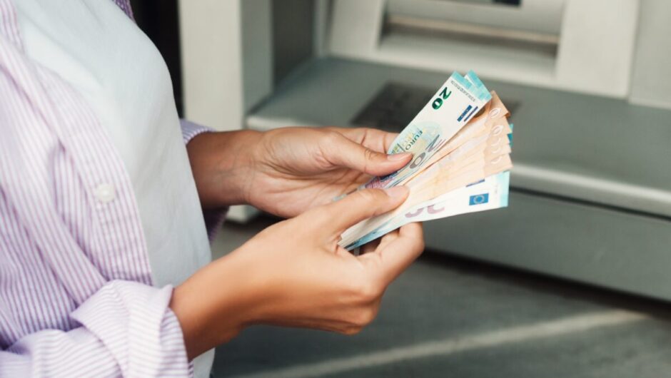 Οι νέες ασφαλιστικές εισφορές σε ελεύθερους επαγγελματίες και αγρότες (Πίνακας)