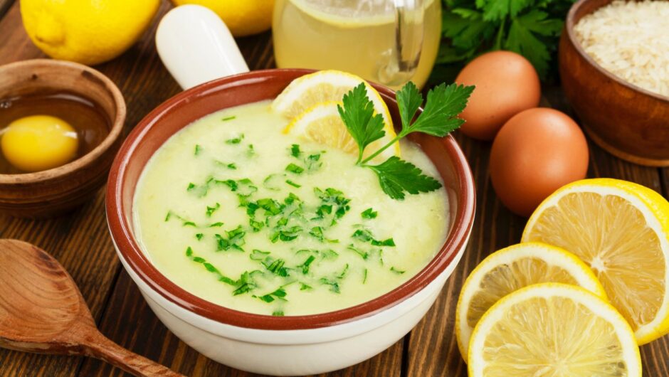 «Θεραπευτική» κοτόσουπα για το κρυολόγημα – Η νόστιμη συνταγή που είναι πλούσια σε βιταμίνες και ενισχύει το ανοσοποιητικό