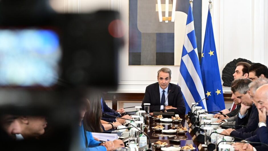 Σκάνδαλα παντού κι όμως κανείς δεν φταίει