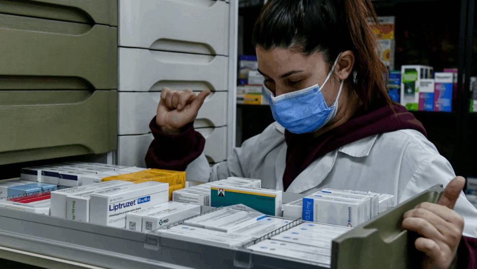Απάτη 12 εκατ. ευρώ στον ΕΟΠΥΥ: Παράνομες συνταγογραφήσεις από 32 γιατρούς και 62 φαρμακεία