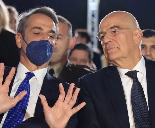 Ο ΔΕΝΔΙΑΣ ΦΤΙΑΧΝΕΙ ΠΡΟΦΙΛ – Ο “ΠΟΛΕΜΟΣ ΝΕΥΡΩΝ” ΜΕ ΜΗΤΣΟΤΑΚΗ