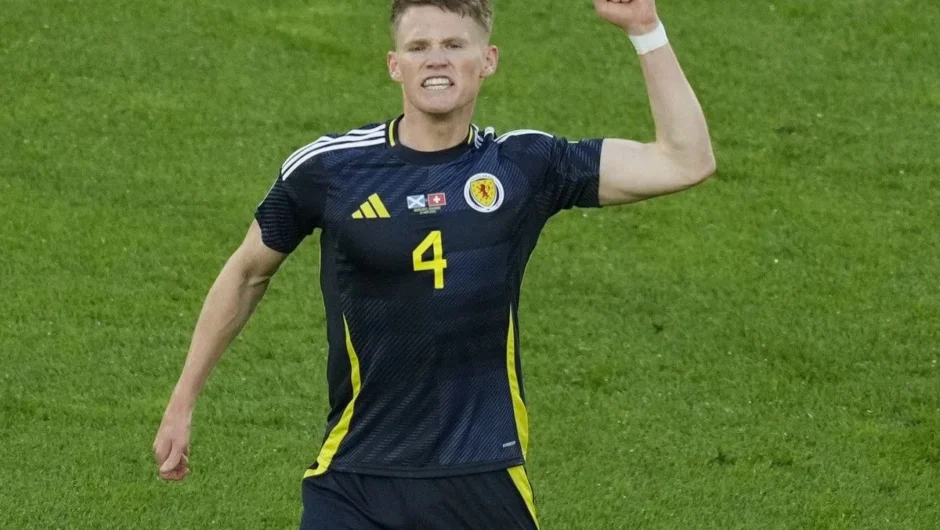 Μουντιάλ: Μάγκες Σκοτσέζοι ξέραναν τους Δανούς στις καθυστερήσεις, η Αυστρία έκανε τη δουλειά με την Βοσνία