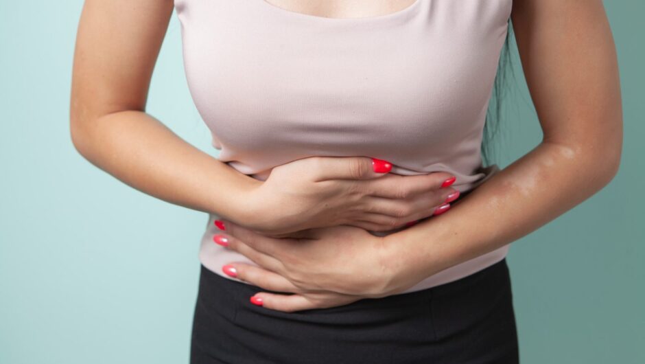 Φούσκωμα και αέρια: Μπορεί να μην οφείλονται στη διατροφή – Οι 5 βασικές αιτίες, σύμφωνα με ειδικό