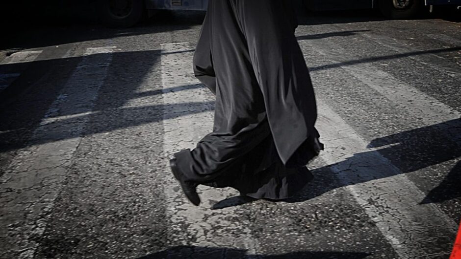 «Ιερές δουλειές» με ναρκωτικά: Τα «μακαρόνια», ο «άρτος» και ο influencer