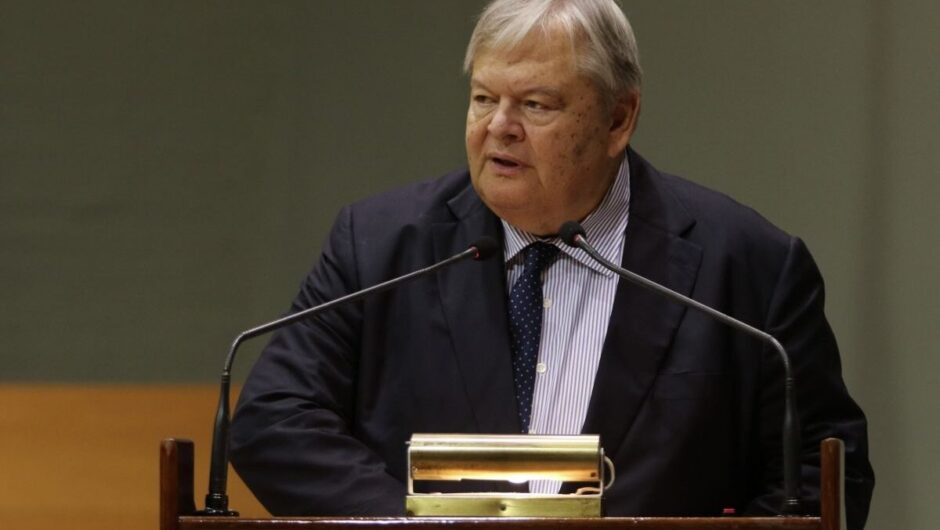Ευάγγελος Βενιζέλος: «Η χώρα είναι μη διακυβερνήσιμη» και «υπνοβατεί»