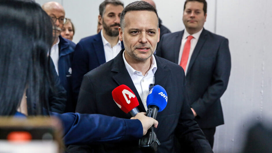 Το ΠΑΣΟΚ άφησε μόνο του τον Χ. Δούκα στο rave party